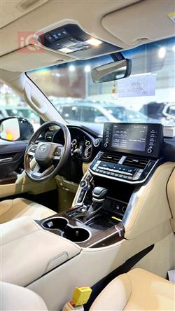 تۆیۆتا لاند کروزەر